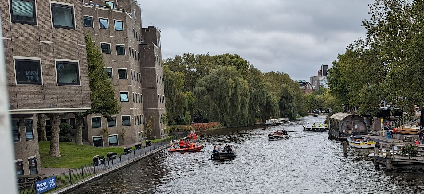 /img/amsterdam/rowing.jpg