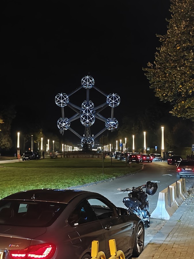 /img/belgium/atomium-night.jpg