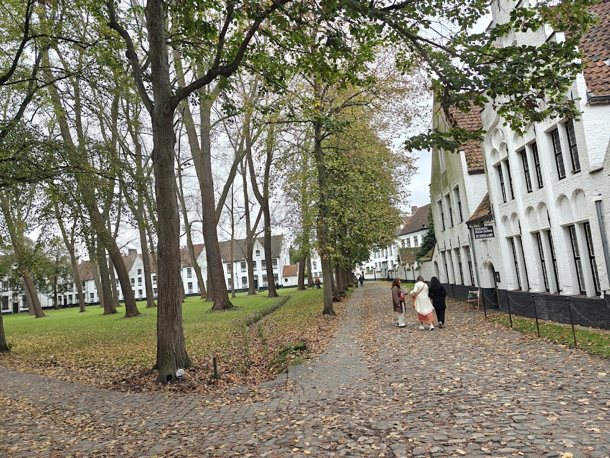 /img/belgium/beguinage-brugges.jpg